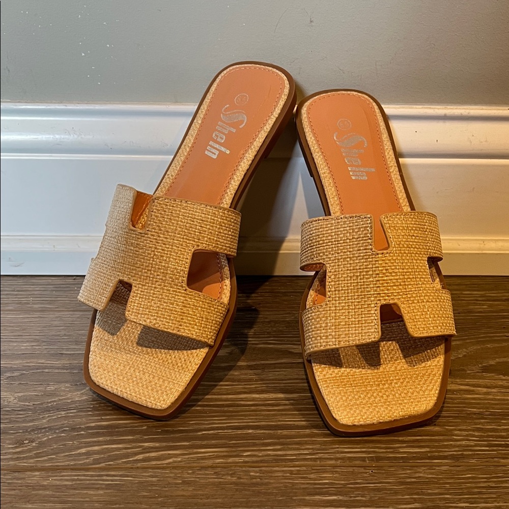 Rafia slide sandal